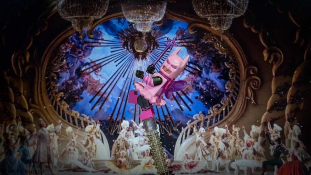 WPC: Graceful – Batman in a&nbsp;Tutu